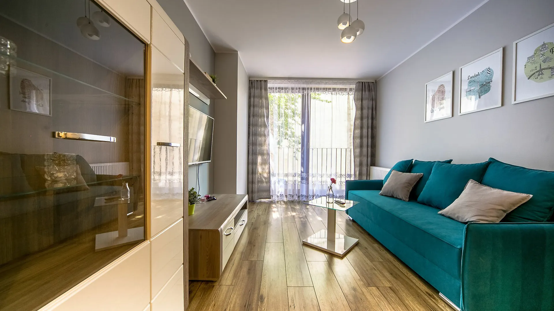 Friendhouse Apartments - Krowoderska Krakow 0*,  Poland